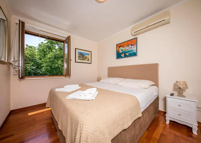 Feriehus Lapad Royal *