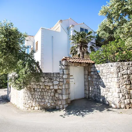 Lapad Royal Hébergement de vacances *