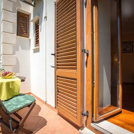 Lapad Royal Hébergement de vacances