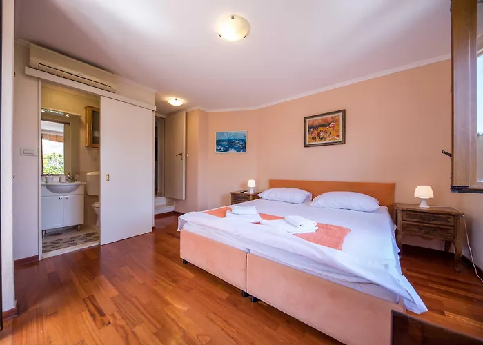 Lapad Royal Holiday home *